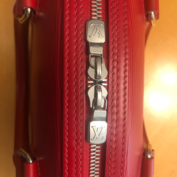 Louis Vuitton Red Jasmin Epi Leather - Picture 7 of 7